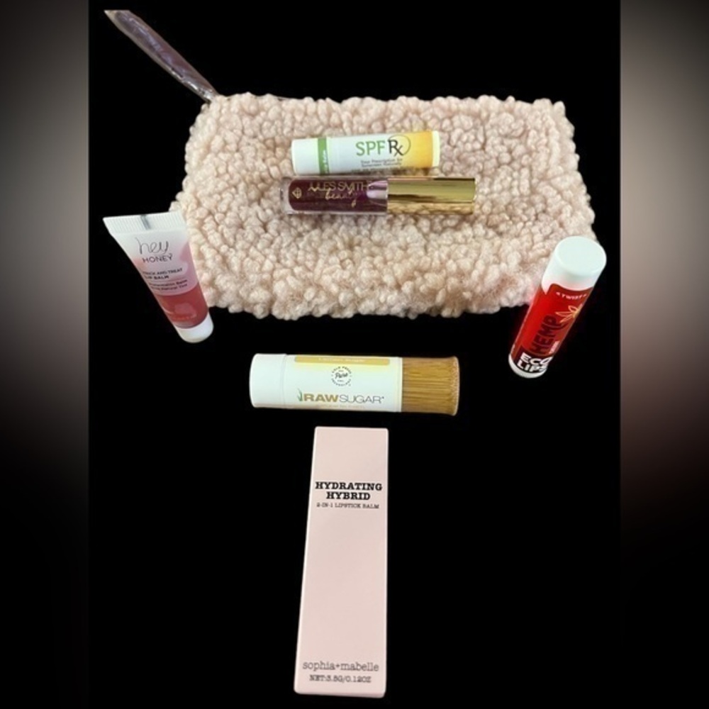 🆕 Lip travel lot w/ Ipsy bag
